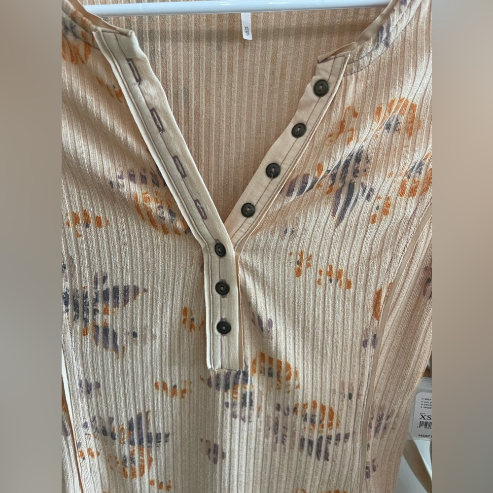 NWT FREE PEOPLE Ribbed Long Sleeve Floral Top - Picture 13 of 13